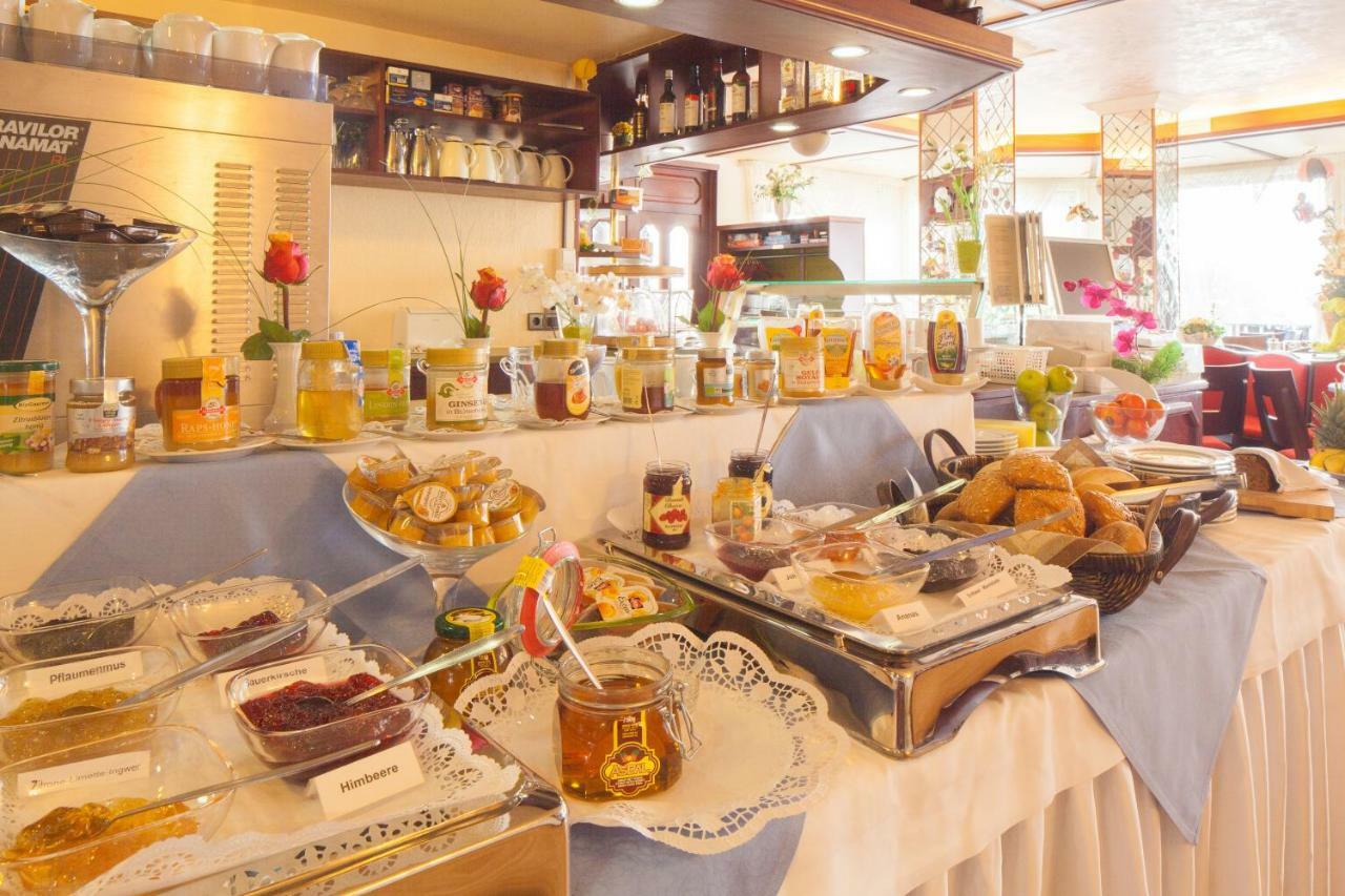 Themen Hotel Terrassen Cafe 바트뮨더암다이슈터 외부 사진